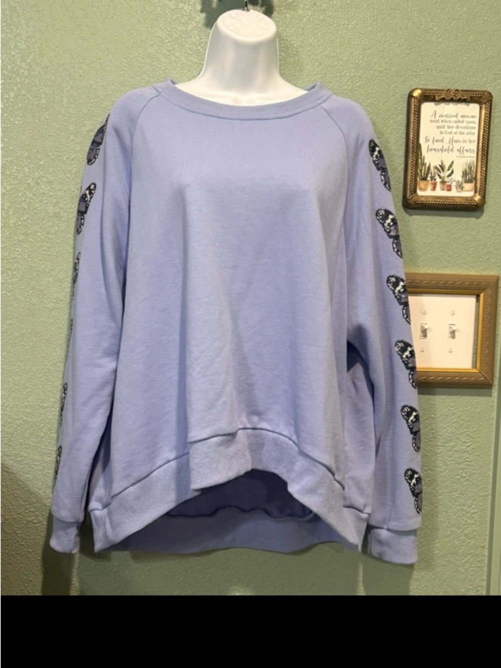 QUEEN OF SPARKLES Babyblue Sequin Butterfly Sweatshirt Sz L - Picture 4 of 15